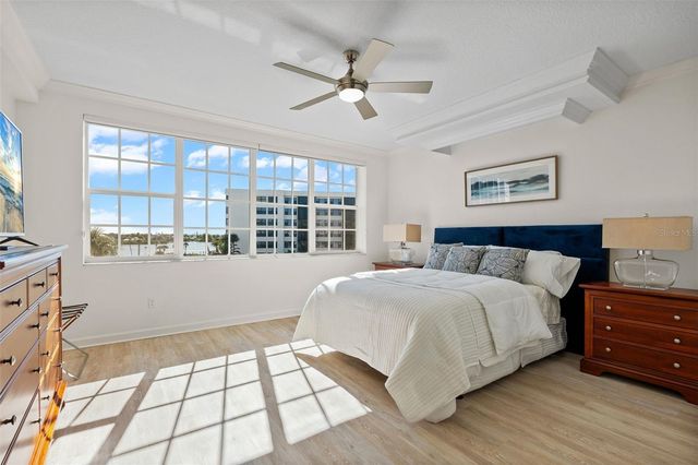 1240 DOLPHIN BAY WAY 401, Sarasota, FL 34242