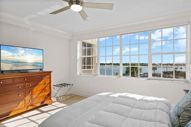 1240 DOLPHIN BAY WAY 401, Sarasota, FL 34242