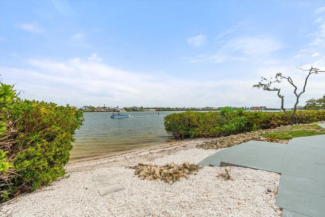 1240 DOLPHIN BAY WAY 401, Sarasota, FL 34242