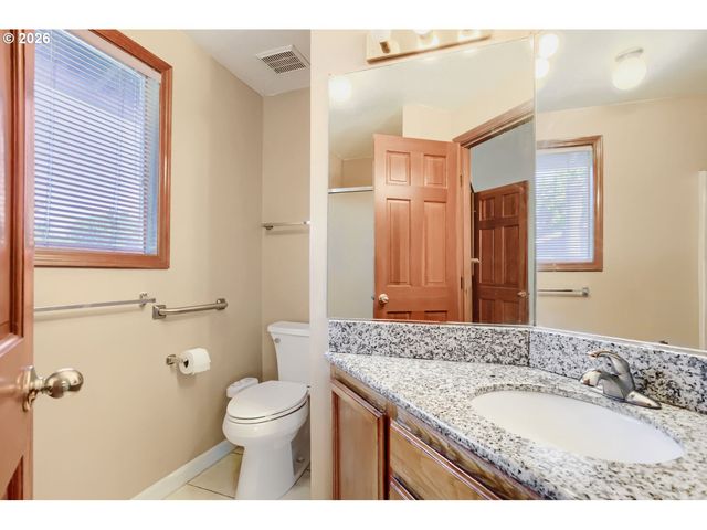 4725 Sw PALATINE St, Portland, OR 97219