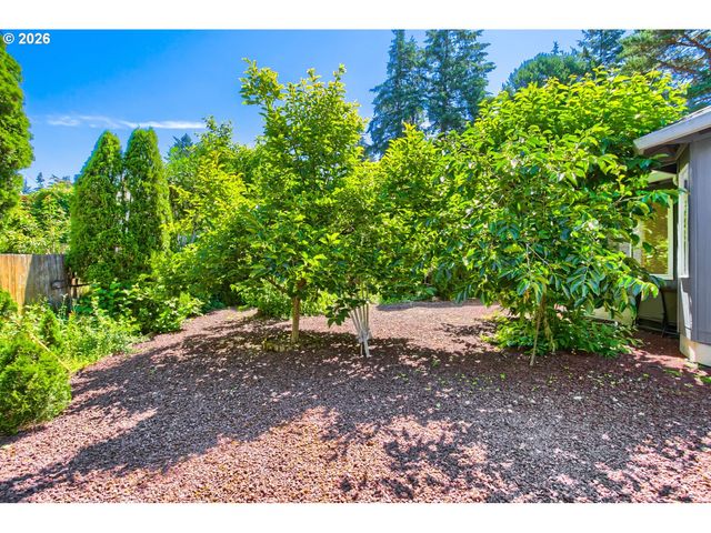 4725 Sw PALATINE St, Portland, OR 97219