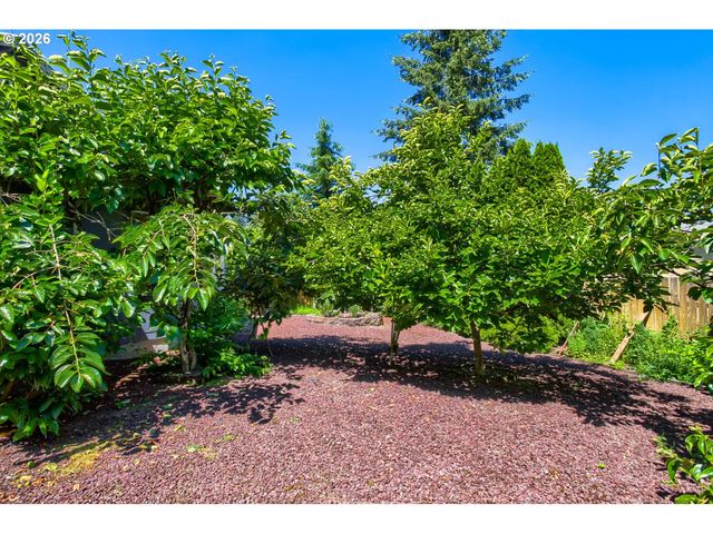 4725 Sw PALATINE St, Portland, OR 97219