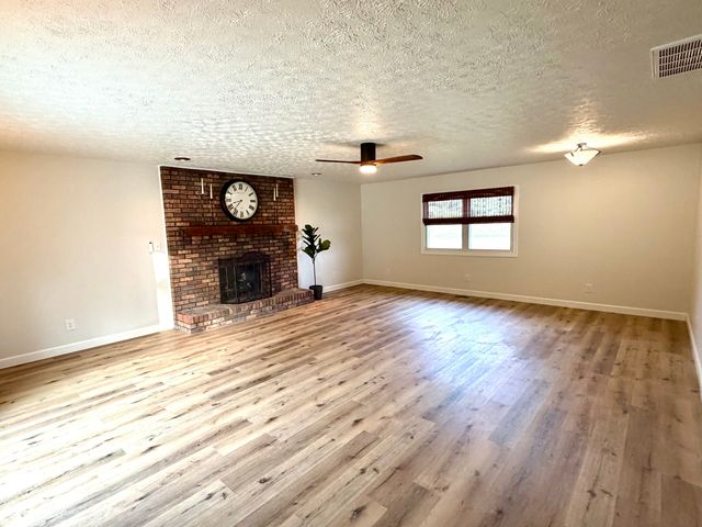 1002 E 600 N, Alexandria, IN 46001