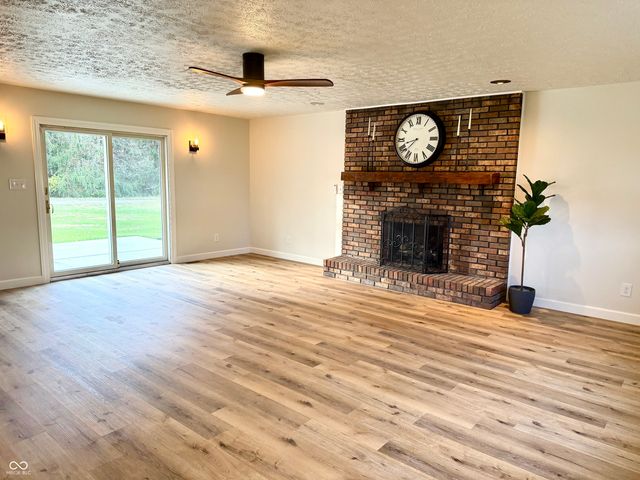 1002 E 600 N, Alexandria, IN 46001