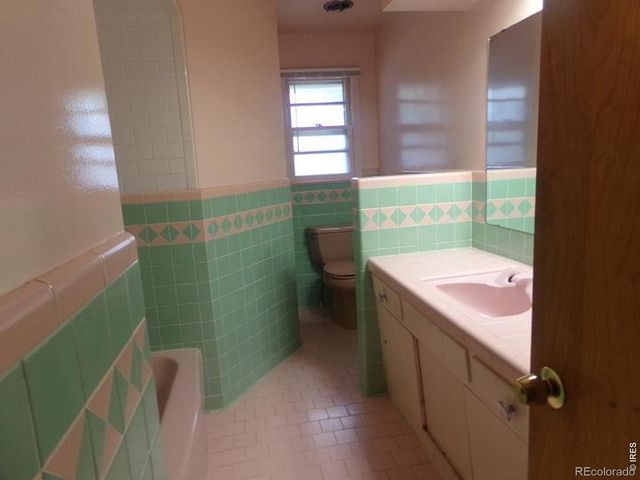 2203 12th St Rd, Greeley, CO 80631
