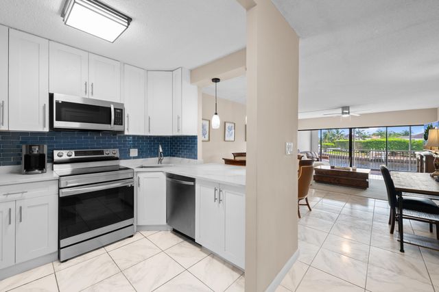 390 N FEDERAL Highway 202, Deerfield Beach, FL 33441