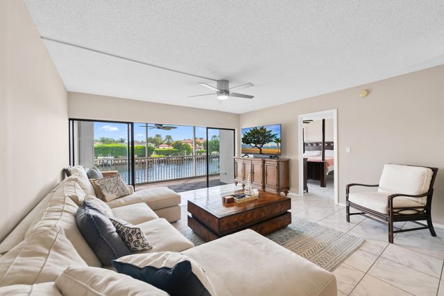 390 N FEDERAL Highway 202, Deerfield Beach, FL 33441