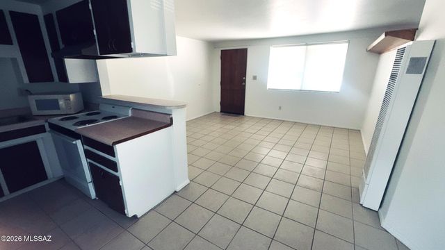 1990 W Amy Pl Unit B, Tucson, AZ 85705