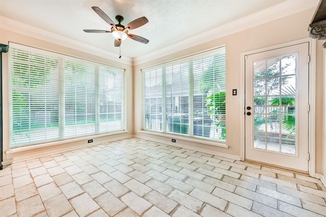 2111 Riverside Drive, League City, TX 77573