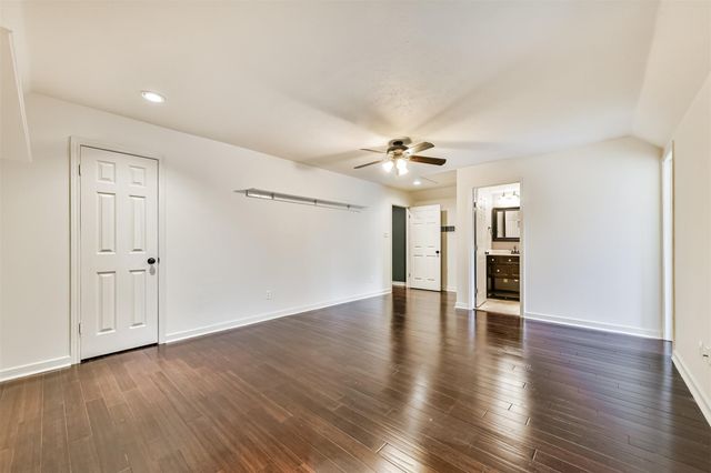 2111 Riverside Drive, League City, TX 77573