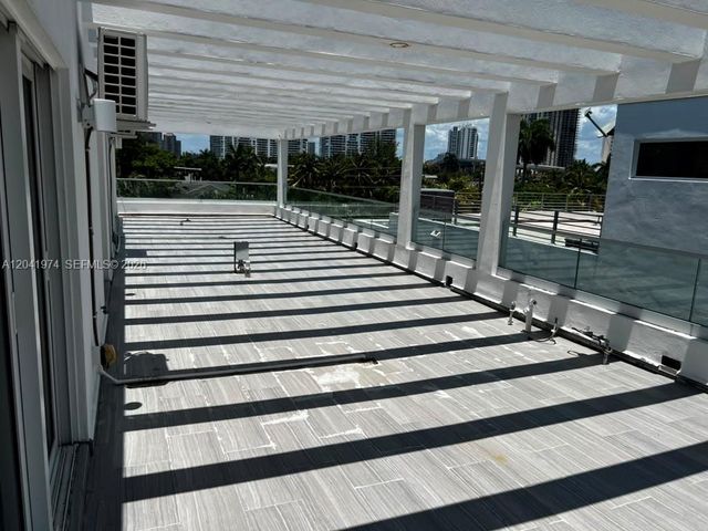 18975 Atlantic Blvd 18975, Sunny Isles Beach, FL 33160