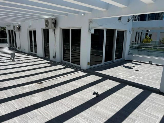 18975 Atlantic Blvd 18975, Sunny Isles Beach, FL 33160