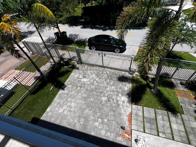 18975 Atlantic Blvd 18975, Sunny Isles Beach, FL 33160