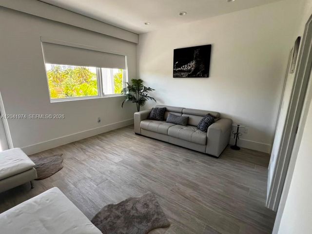 18975 Atlantic Blvd 18975, Sunny Isles Beach, FL 33160