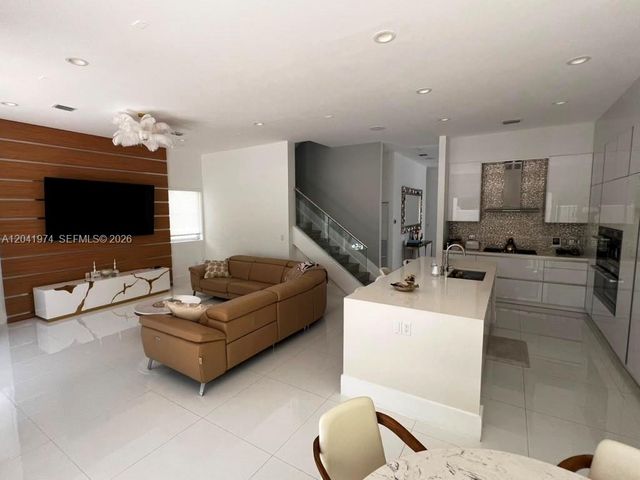 18975 Atlantic Blvd 18975, Sunny Isles Beach, FL 33160