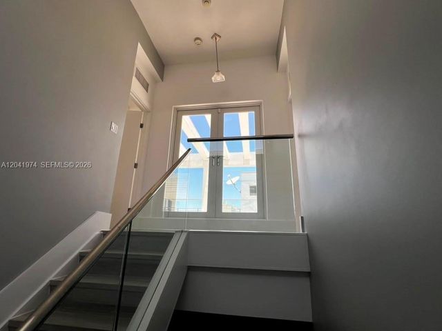 18975 Atlantic Blvd 18975, Sunny Isles Beach, FL 33160