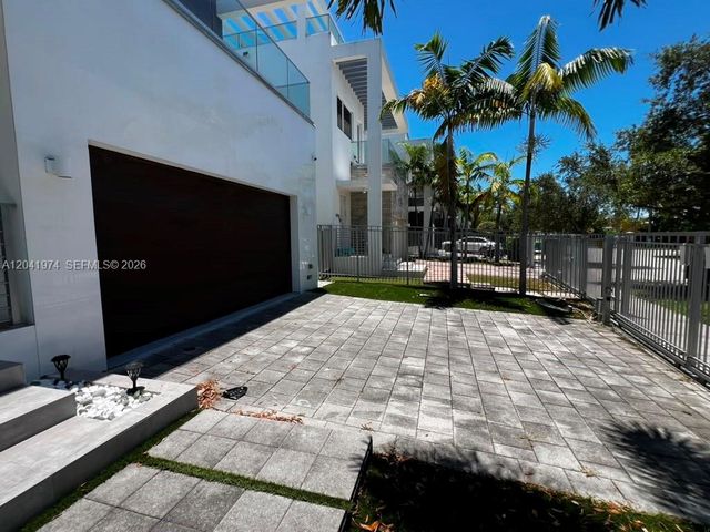 18975 Atlantic Blvd 18975, Sunny Isles Beach, FL 33160