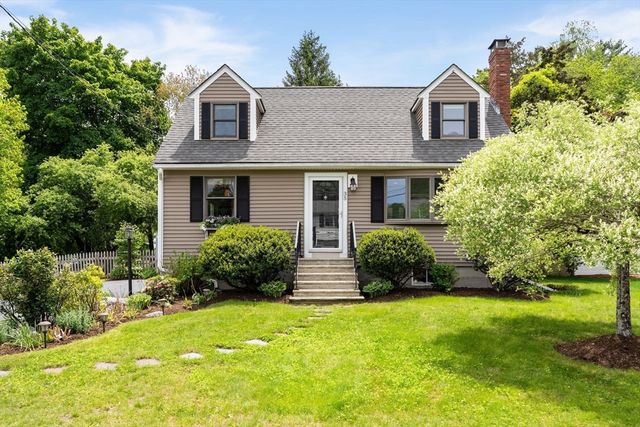 35 Spallus Rd, Stoughton, MA 02072