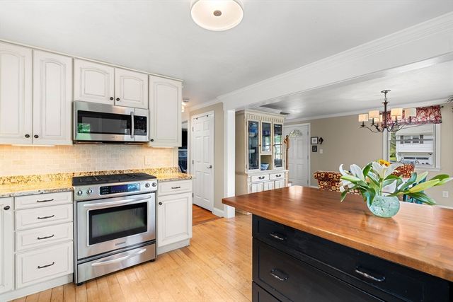 35 Spallus Rd, Stoughton, MA 02072