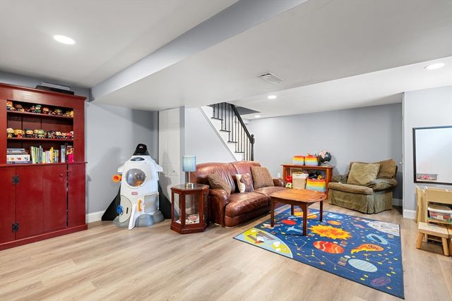 35 Spallus Rd, Stoughton, MA 02072