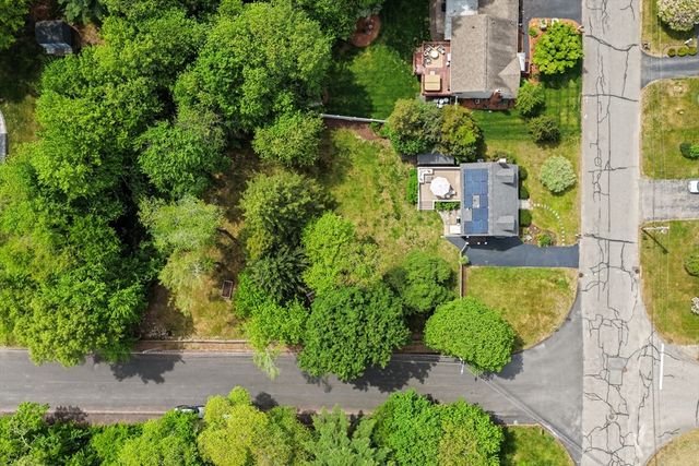 35 Spallus Rd, Stoughton, MA 02072