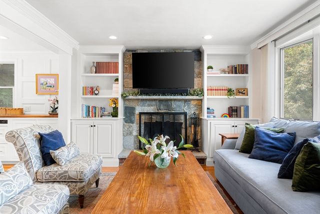 35 Spallus Rd, Stoughton, MA 02072