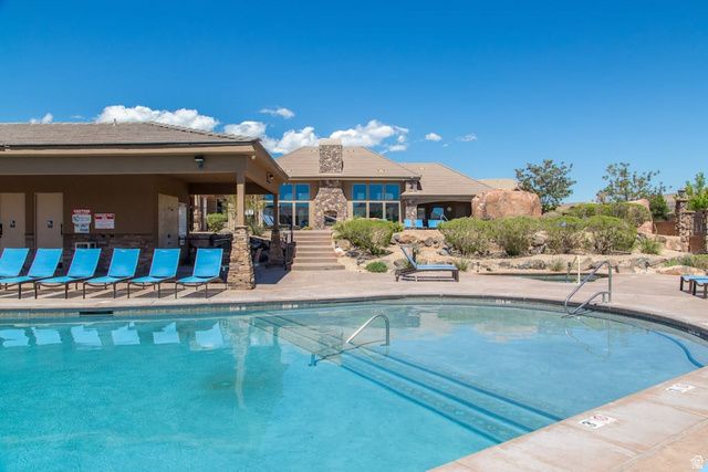 2063 N CORAL RIDGE DR, Washington, UT 84780