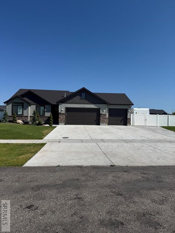 5153 E Demott Street, Iona, ID 83427