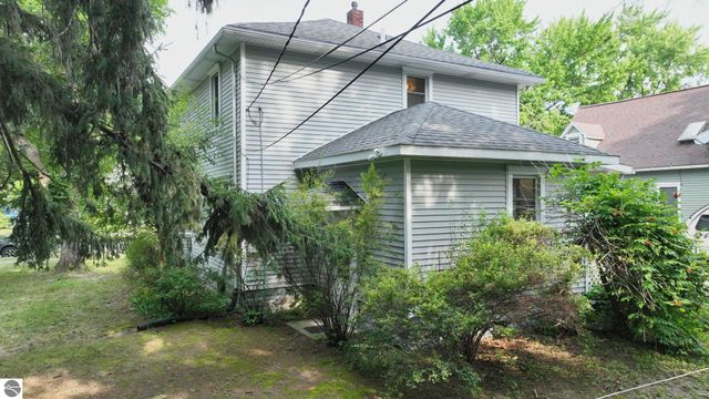 507 S Kinney, Mt Pleasant, MI 48858