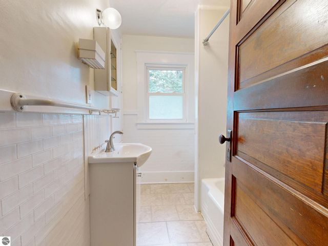 507 S Kinney, Mt Pleasant, MI 48858