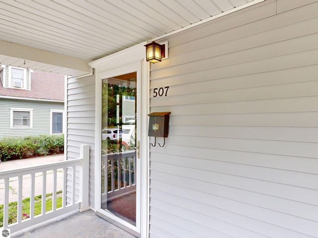 507 S Kinney, Mt Pleasant, MI 48858