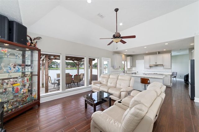 18802 Decathalon Court, Houston, TX 77346