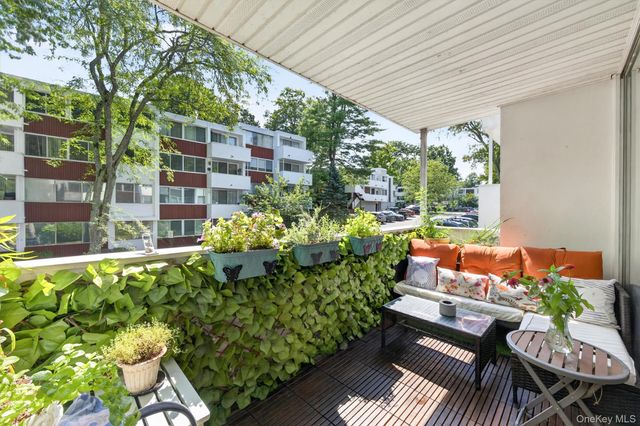 311 Tallwood Drive 311, Hartsdale, NY 10530