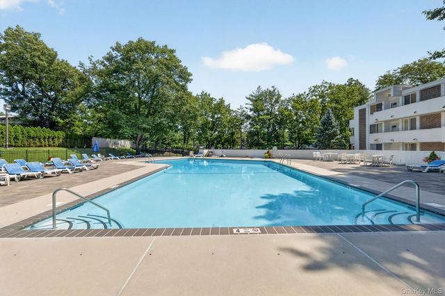 311 Tallwood Drive 311, Hartsdale, NY 10530