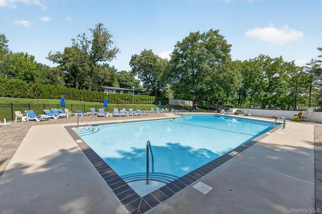311 Tallwood Drive 311, Hartsdale, NY 10530
