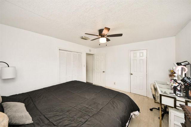 212 S Avenue D, Freeport, TX 77541