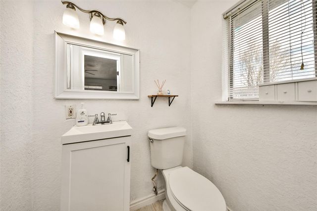 212 S Avenue D, Freeport, TX 77541