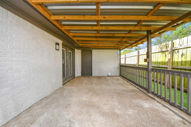 212 S Avenue D, Freeport, TX 77541