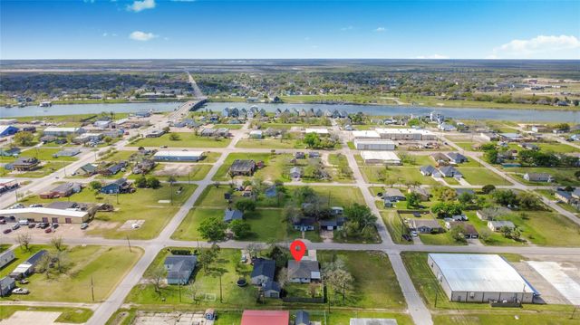 212 S Avenue D, Freeport, TX 77541