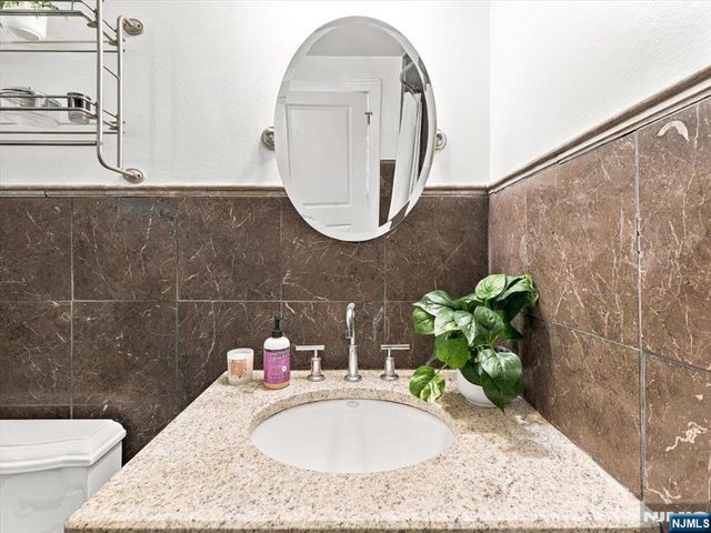 113 Willow Avenue 2, Hoboken, NJ 07030