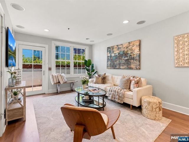 113 Willow Avenue 2, Hoboken, NJ 07030