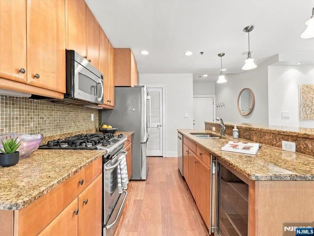 113 Willow Avenue 2, Hoboken, NJ 07030