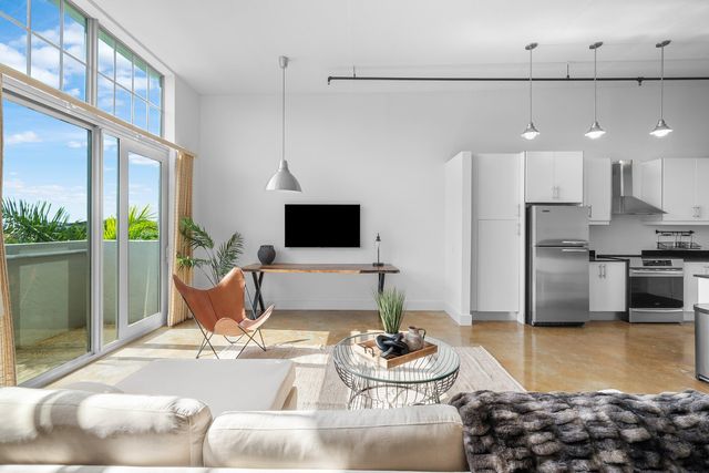180 NE 4TH Avenue 406, Delray Beach, FL 33483
