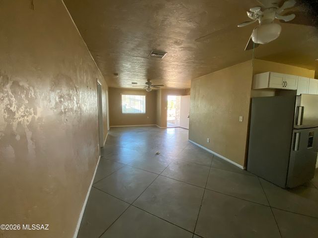 2122 S Magnolia Avenue, Tucson, AZ 85711