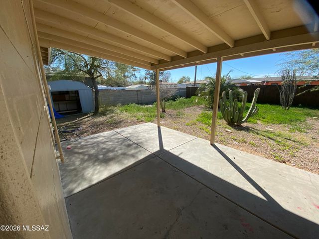 2122 S Magnolia Avenue, Tucson, AZ 85711