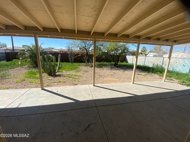 2122 S Magnolia Avenue, Tucson, AZ 85711