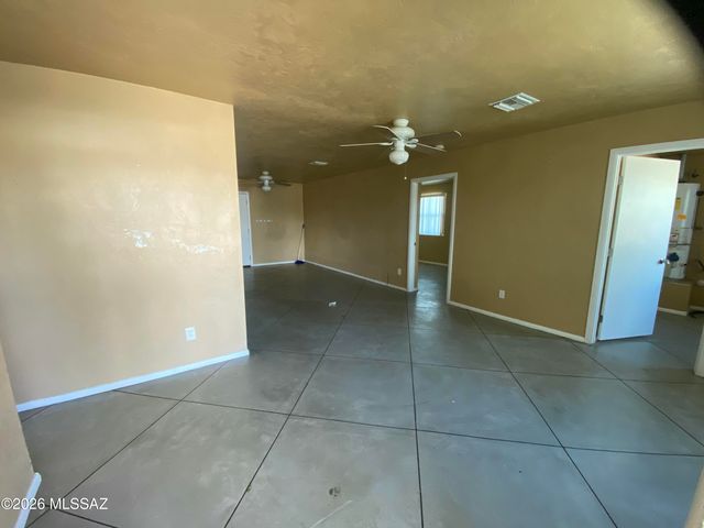 2122 S Magnolia Avenue, Tucson, AZ 85711