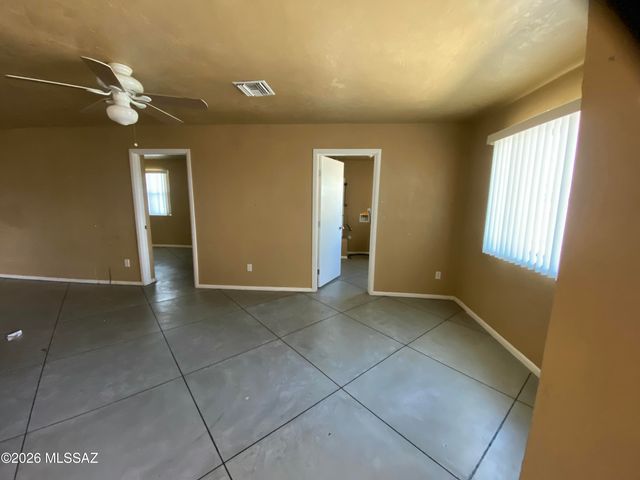 2122 S Magnolia Avenue, Tucson, AZ 85711