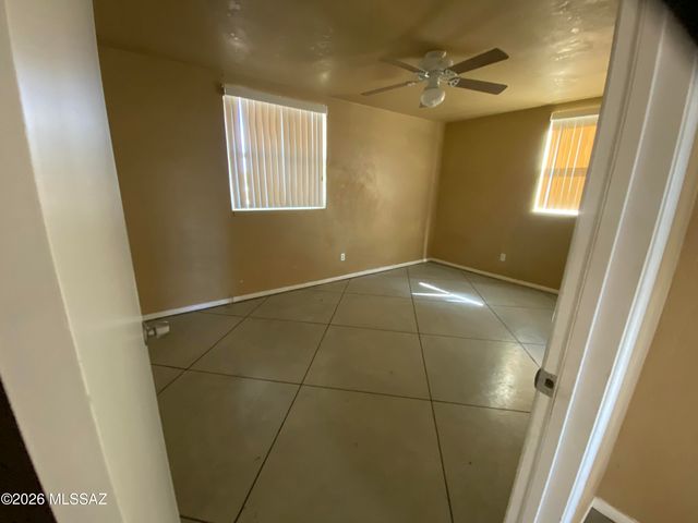 2122 S Magnolia Avenue, Tucson, AZ 85711