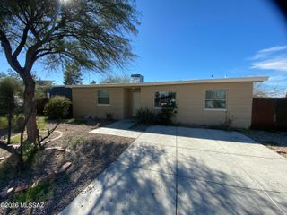 2122 S Magnolia Avenue, Tucson, AZ 85711